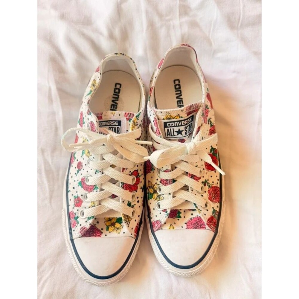 Converse Low Top Floral Sneakers Size 8